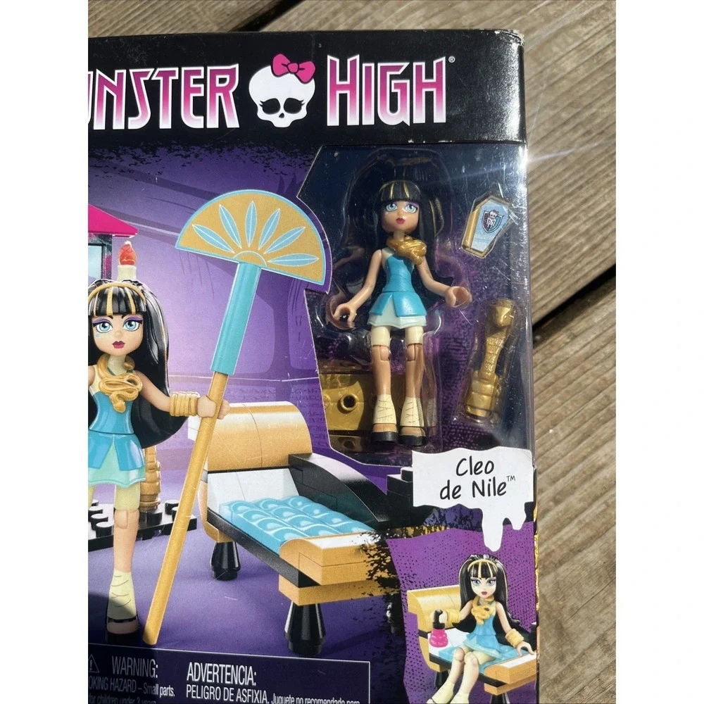 Mega Bloks Monster High Gore-geous Vanity Cleo de Nile 87 Pieces CNJ03 CNF79